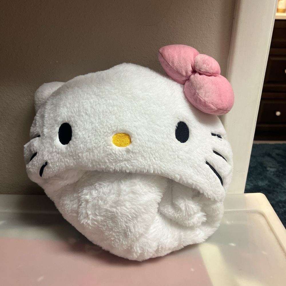 Hello Kitty Plush Hooded Blanket with Pink Bow